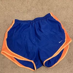 ⭐️5/$25 Nike Shorts⭐️